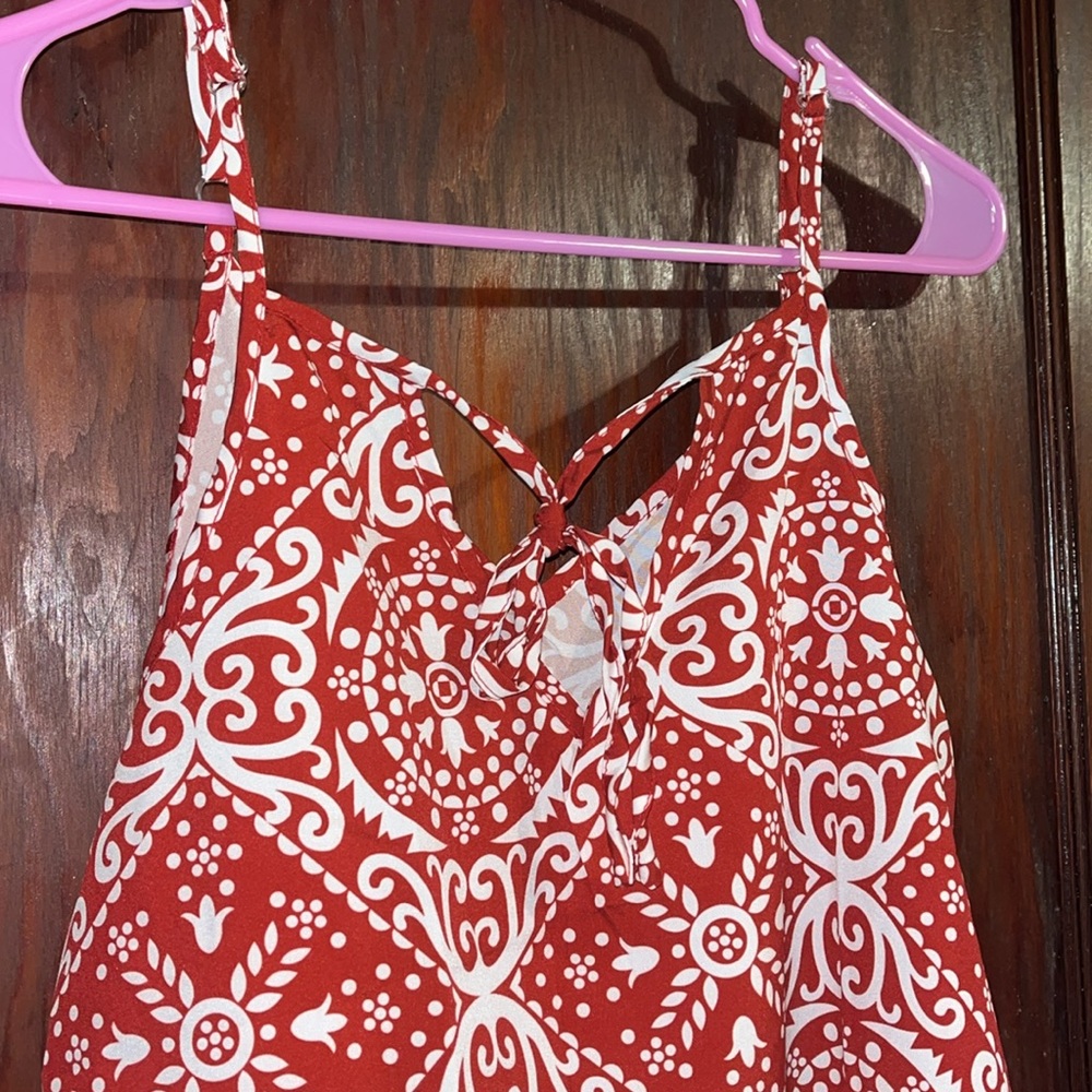 Super Cute Red & White Flowy Tank Top size Small - Picture 2 of 6